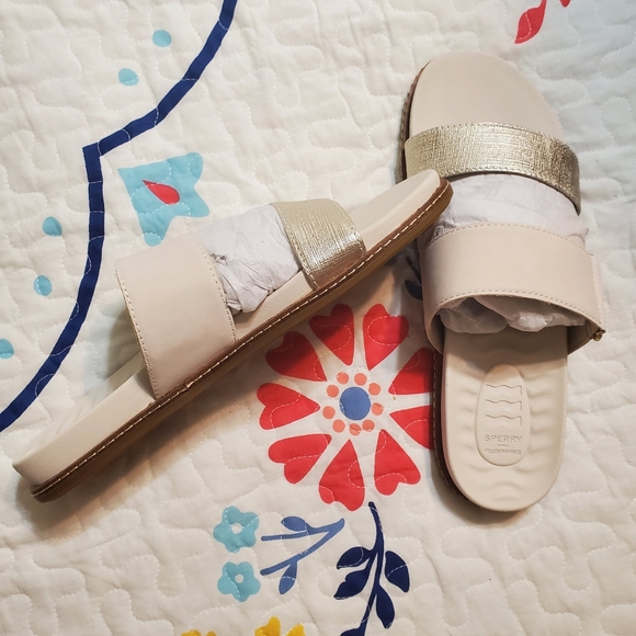 Sperry's - Picture 2 of 4